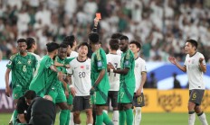 林良铭“染红” 10人国足世预赛客场0:1不敌沙特队